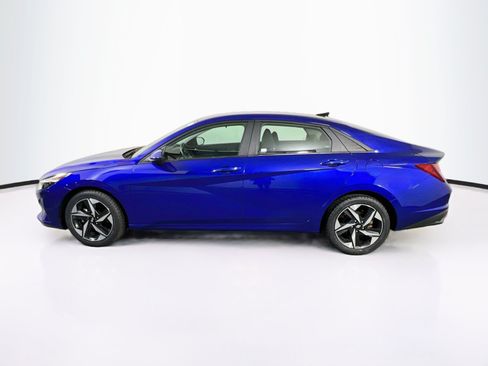 Used 2023 Hyundai Elantra SEL w/ Convenience Package FWD image 8