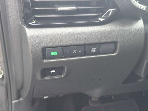 Used 2024 Nissan Sentra SV w/ Trunk Package FWD image 24