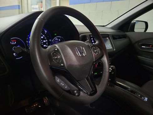 Used 2022 Honda HR-V Sport image 16