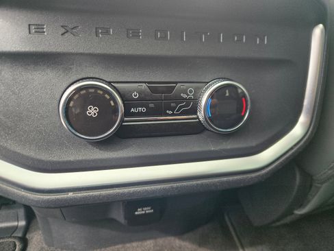 Certified 2025 Ford Expedition Active image 15