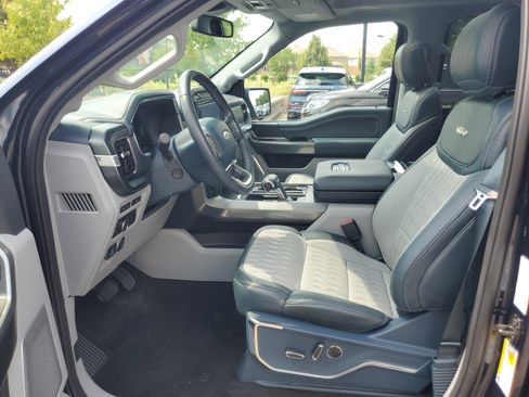 Used 2022 Ford F150 Limited image 12