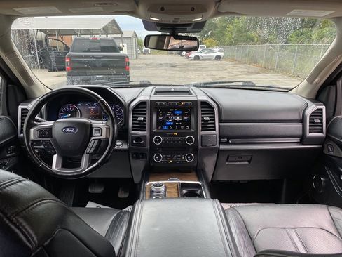 Used 2018 Ford Expedition Max Platinum image 25