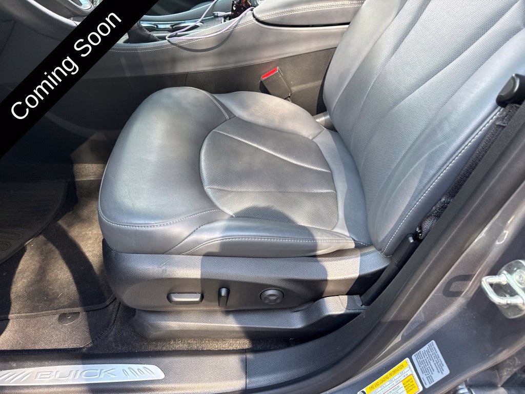 Used 2020 Buick Envision Essence w/ Experience Buick Package FWD image 30