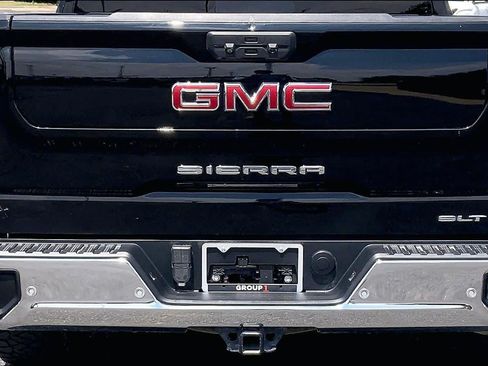 Used 2022 GMC Sierra 1500 SLT AWD/4WD image 31