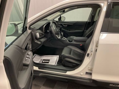 Used 2023 Subaru Outback Touring XT w/ Popular Package #2 image 4