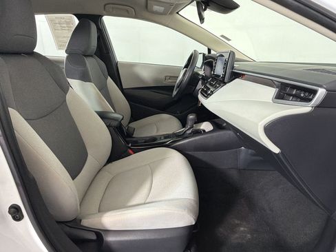 Used 2022 Toyota Corolla L FWD image 28