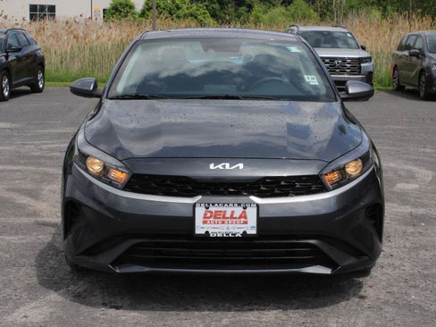 Used 2023 Kia Forte LXS FWD image 2