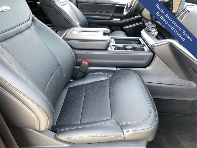 Used 2026 Ford Expedition Platinum w/ Stealth Performance Package AWD/4WD image 14