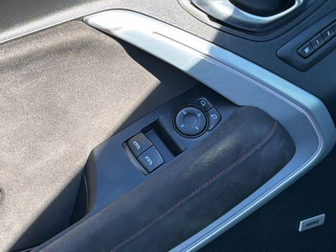 Used 2018 Chevrolet Camaro ZL1 RWD image 22