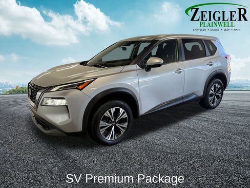 Used 2022 Nissan Rogue SV AWD/4WD image 2