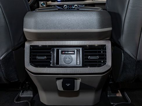 Used 2026 Ford F350 Platinum w/ Platinum Plus Package image 24