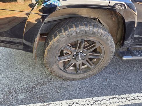 Used 2022 Toyota 4Runner SR5 Premium w/ Moonroof Package image 9