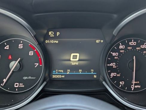 Used 2023 Alfa Romeo Stelvio Veloce image 25