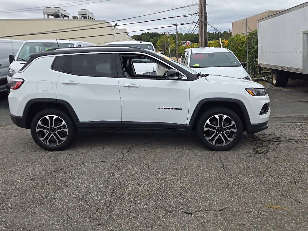 Certified 2022 Jeep Compass Limited w/ Sun and Sound Group AWD/4WD image 16