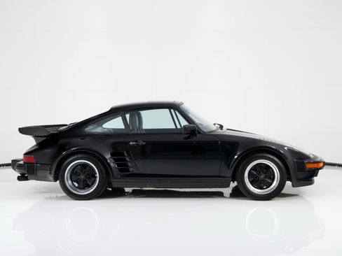 Used 1987 Porsche 911 Carrera image 2