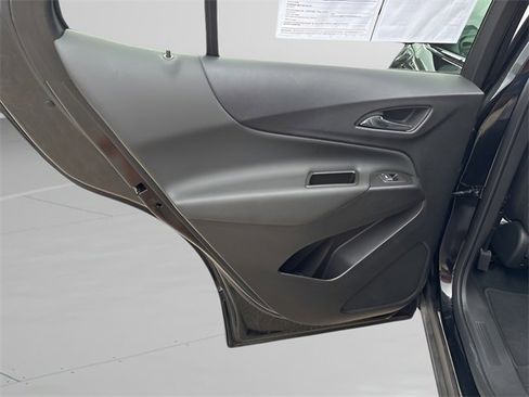Used 2024 Chevrolet Equinox LT image 19