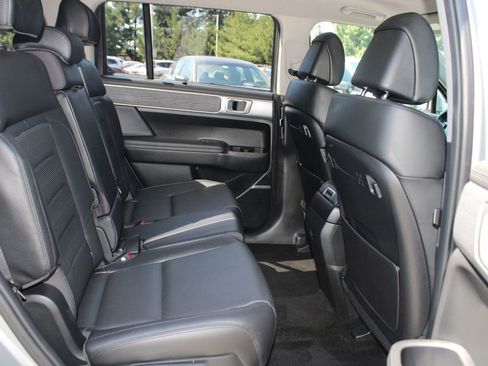 Used 2024 Hyundai Santa Fe Limited AWD/4WD image 13