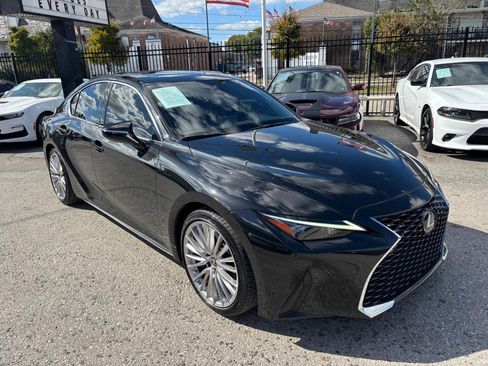 Used 2022 Lexus IS 300 w/ Premium Package image 4