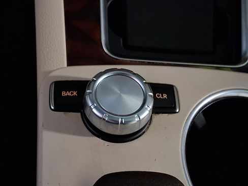 Used 2013 Mercedes-Benz GLK 350 4MATIC image 22