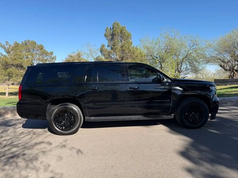 Used 2019 Chevrolet Suburban Premier RWD image 6