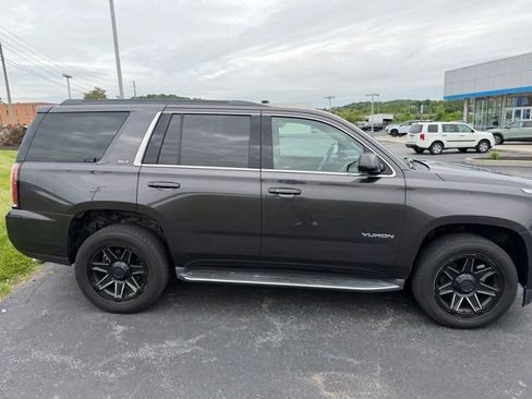 Used 2016 GMC Yukon SLT w/ Open Road Package AWD/4WD image 8