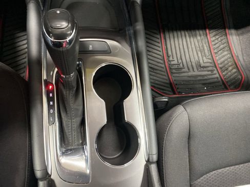 Used 2018 Chevrolet Malibu LT image 42