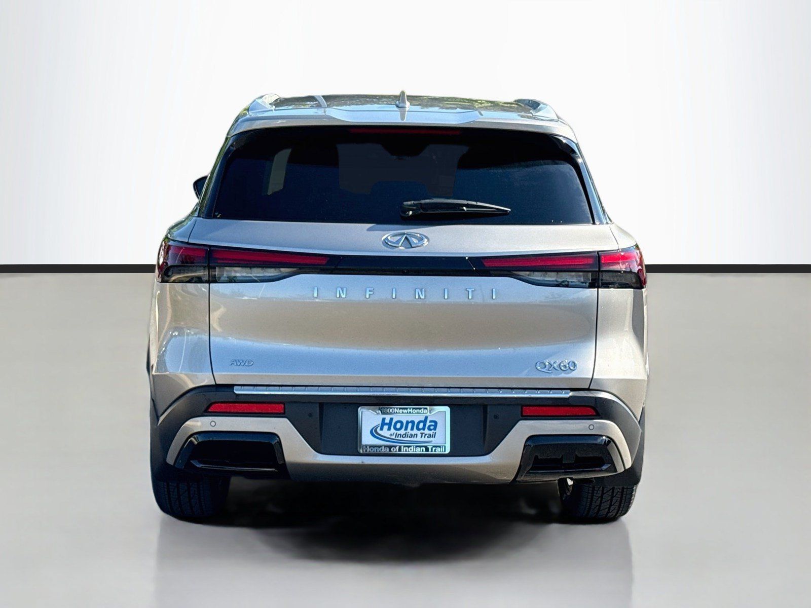Used 2023 INFINITI QX60 Luxe w/ Vision Package AWD/4WD image 6