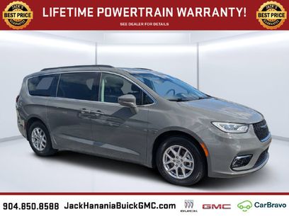 Used 2022 Chrysler Pacifica Touring-L