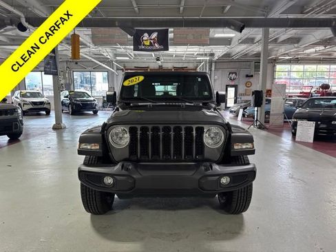 Used 2021 Jeep Wrangler Unlimited Sahara w/ Cold Weather Group AWD/4WD image 8