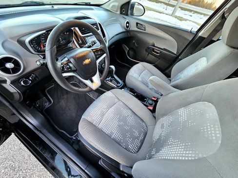 Used 2020 Chevrolet Sonic LT image 10