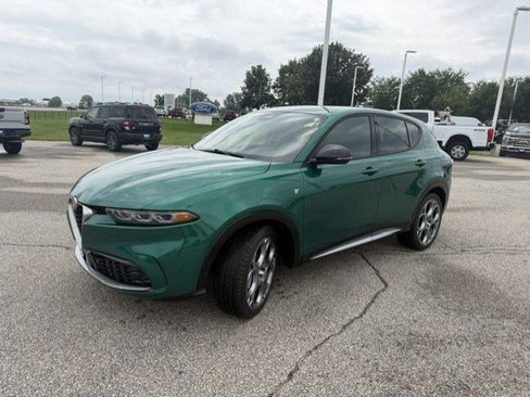 Used 2024 Alfa Romeo Tonale Ti AWD/4WD image 3