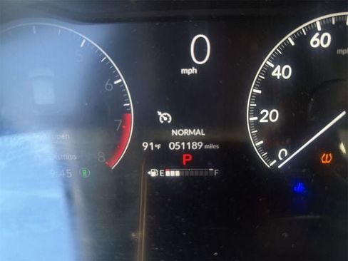Used 2025 Honda HR-V LX image 14