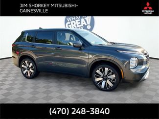 New 2025 Mitsubishi Outlander SE video 1