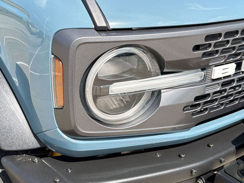 Used 2022 Ford Bronco Badlands image 11