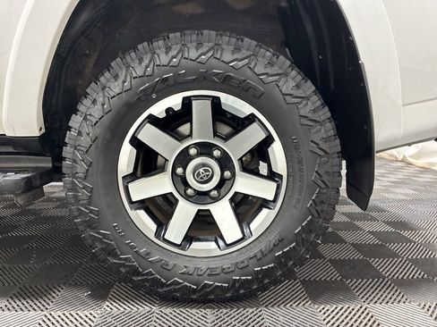 Used 2021 Toyota 4Runner TRD Off-Road Premium AWD/4WD image 34