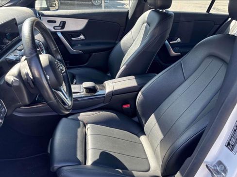 Used 2023 Mercedes-Benz CLA 250 image 4