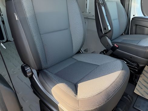 New 2025 RAM ProMaster 1500 w/ Convenience Group FWD image 17