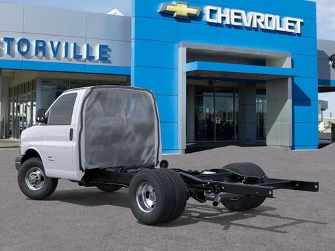 New 2026 Chevrolet Express 3500 w/ Power Convenience Package RWD image 3