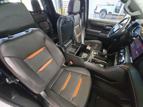 Used 2023 GMC Sierra 1500 AT4 w/ Technology Package AWD/4WD image 30