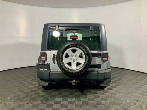 Used 2013 Jeep Wrangler Sport AWD/4WD image 12
