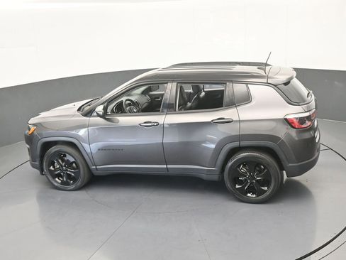 Used 2021 Jeep Compass Latitude image 41