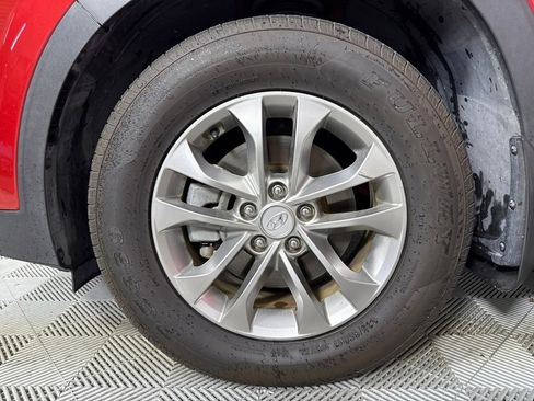 Used 2019 Hyundai Santa Fe SEL image 18