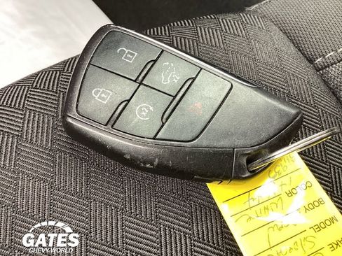 Used 2024 Chevrolet Silverado 1500 LT AWD/4WD image 24