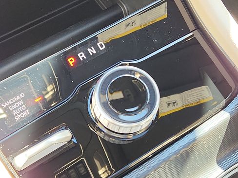 New 2025 Jeep Grand Cherokee Limited image 11