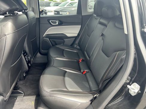Certified 2022 Jeep Compass Limited AWD/4WD image 23
