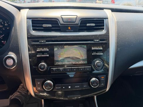 Used 2014 Nissan Altima 2.5 SV w/ Convenience Package FWD image 21