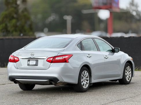 Used 2017 Nissan Altima 2.5 S w/ Power Driver Seat Package image 9
