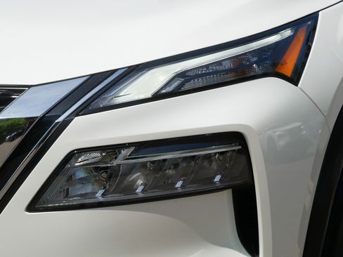 Certified 2023 Nissan Rogue SV AWD/4WD image 16