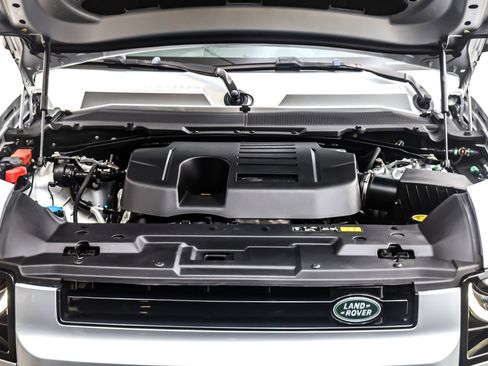 Used 2023 Land Rover Defender 110 SE image 11