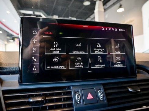 Used 2024 Audi Q5 e Premium Plus AWD/4WD image 38